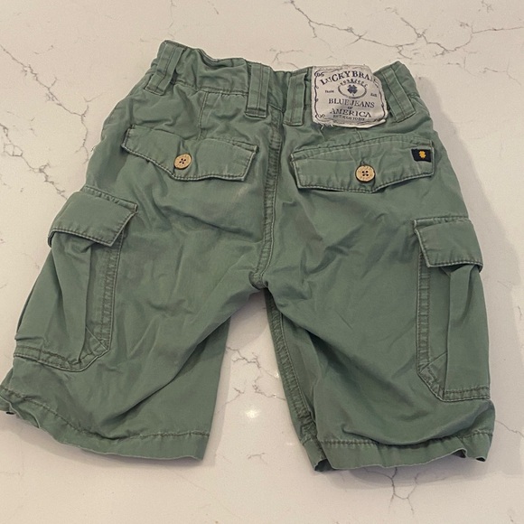 Lucky Brand Green Cargo Shorts for Kids - Picture 2 of 4